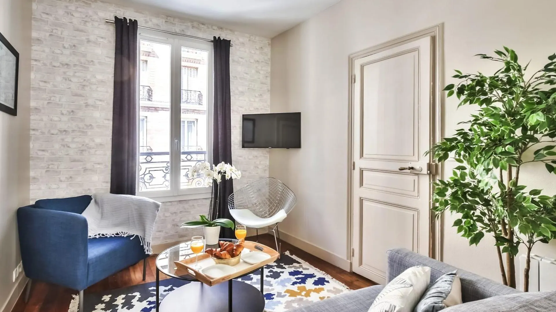 Apartment 831c Friendly Property In